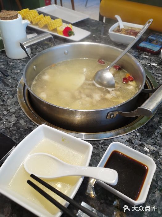 一席地·本地鸡窝·杭帮鸡火锅(萧山银隆百货店)图片