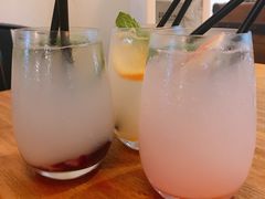 -洪小鹏生活美学馆(领SHOW天地店)