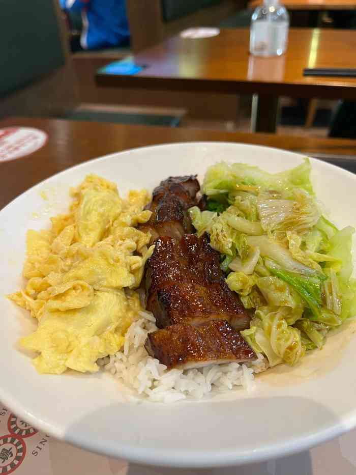 粤拾味·港味冰室(天河店"午餐附近随便吃个茶记冰室「黑金叉烧捞.