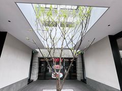 -铜锣湾·有麝自然香(渝北财富中心店)