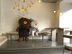 -顶东面包花园·生日蛋糕(世博店)