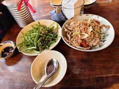 -Cuc Gach Quan Restaurant