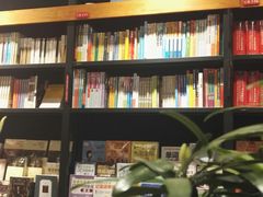 -西西弗书店&矢量咖啡(凯德晶萃广场店)