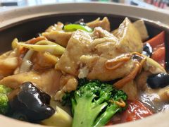-天天向上素食餐厅(五台山店)