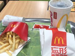 -麦当劳(郑州东高铁站店)