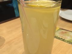 -必胜客(上海新南方商城PH店)