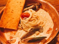 -I HOLIC艾豪丽披萨(KKone店)
