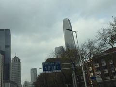 -世纪都会-停车场