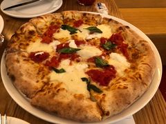 -城市大道红炉披萨烘焙坊