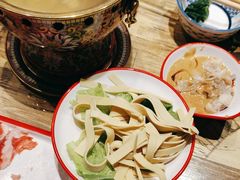-阿郎龙虾烧烤海鲜馆(苏河融景店)