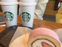 红丝绒馥芮白-星巴克臻选(扬州京华城店)