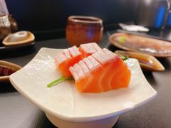 三文鱼腩刺身-Sushi Hanzo半藏(天环广场店)