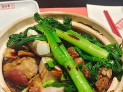 腊肠拼排骨拼滑鸡煲-华记煲仔华·煲仔饭(市桥易发店)