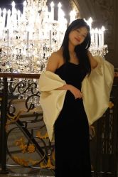 -月月婚纱礼服仓储店(王府井店)