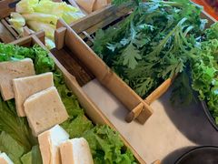 -尚尚仙·酸汤猪手·猪肚鸡火锅(华联万柳购物中心店)