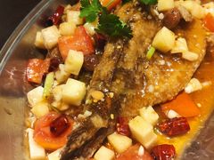 酸甜鱼-大头虾越式风味餐厅(光明广场店)