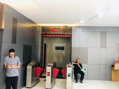 -包玉刚游泳场(黄龙恒励大厦店)