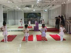 -炫艺舞蹈培训中心(枫尚奥特莱斯店)