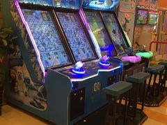 -汤姆熊欢乐世界(红博会展购物广场店)