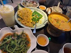 -大头虾越式风味餐厅(光明广场店)