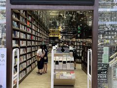 -钟书阁(群光广场店)