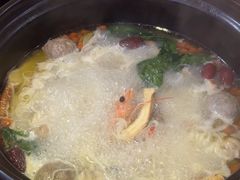 -濠轩阁特色生蚝火锅(水湾路店)