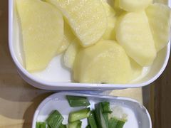 -鲁员外地锅鸡地锅鱼(龙湖江东天街店)