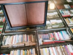 -钟书阁(松江泰晤士小镇店)