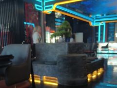 -屋有岛沉浸游戏旗舰店(中山公园店)