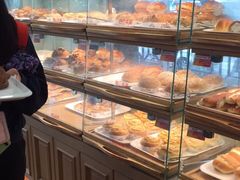 面包甜点陈列柜-新侨三宝乐面包店(崇文门店)