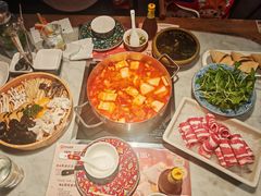 -尚尚仙·酸汤猪手·猪肚鸡火锅(华联万柳购物中心店)