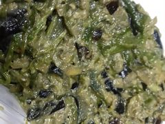 皮蛋辣椒拌茄子-红地道湘菜馆(娄葑店)