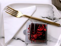 -UNI UNI(环亚凯瑟琳店)