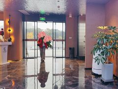 -奢月酒店(成都华西二院锦江院区三圣花乡地铁站店)