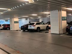-兴业太古汇·停车场