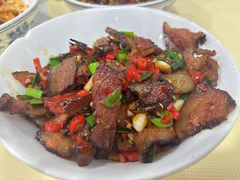 大蒜叶炒腊肉-笨罗卜浏阳菜馆(太平街店)