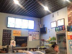 -愉肴麻辣香锅(中北镇店)