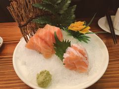 三文鱼刺身-鳥炭·烧鸟YaKiToRi深夜食堂(陆家嘴店)
