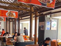 -阿瓦山寨·湘菜现炒·剁椒鱼头王(咸阳总店)