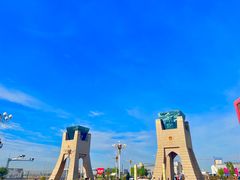 -霍尔果斯国门景区