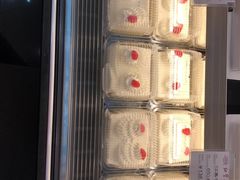 -红宝石·鲜奶小方·海派西点房(南丹店)