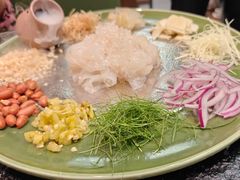 -得意咚瓜·顺德鱼生·冬瓜火锅(深圳首店)