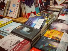 -钟书阁(松江泰晤士小镇店)