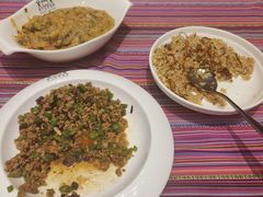 -香巴拉云南餐厅(华莱坞店)