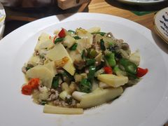 -头上红煨盐鸡·非遗院子餐厅