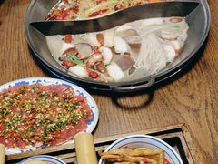 -萍姐火锅·公路夜市(武汉首店)