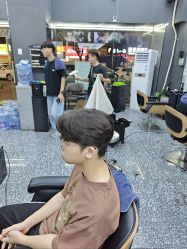 -藤野造型专业烫染接发