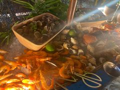 -亚龙湾希尔顿自助餐厅·海鲜·烧烤·沙滩BBQ·现场乐队