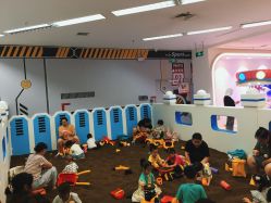 -孩子王童乐园(西安盛龙店)