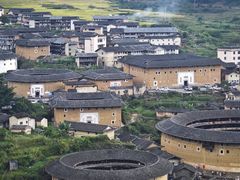 -初溪土楼群